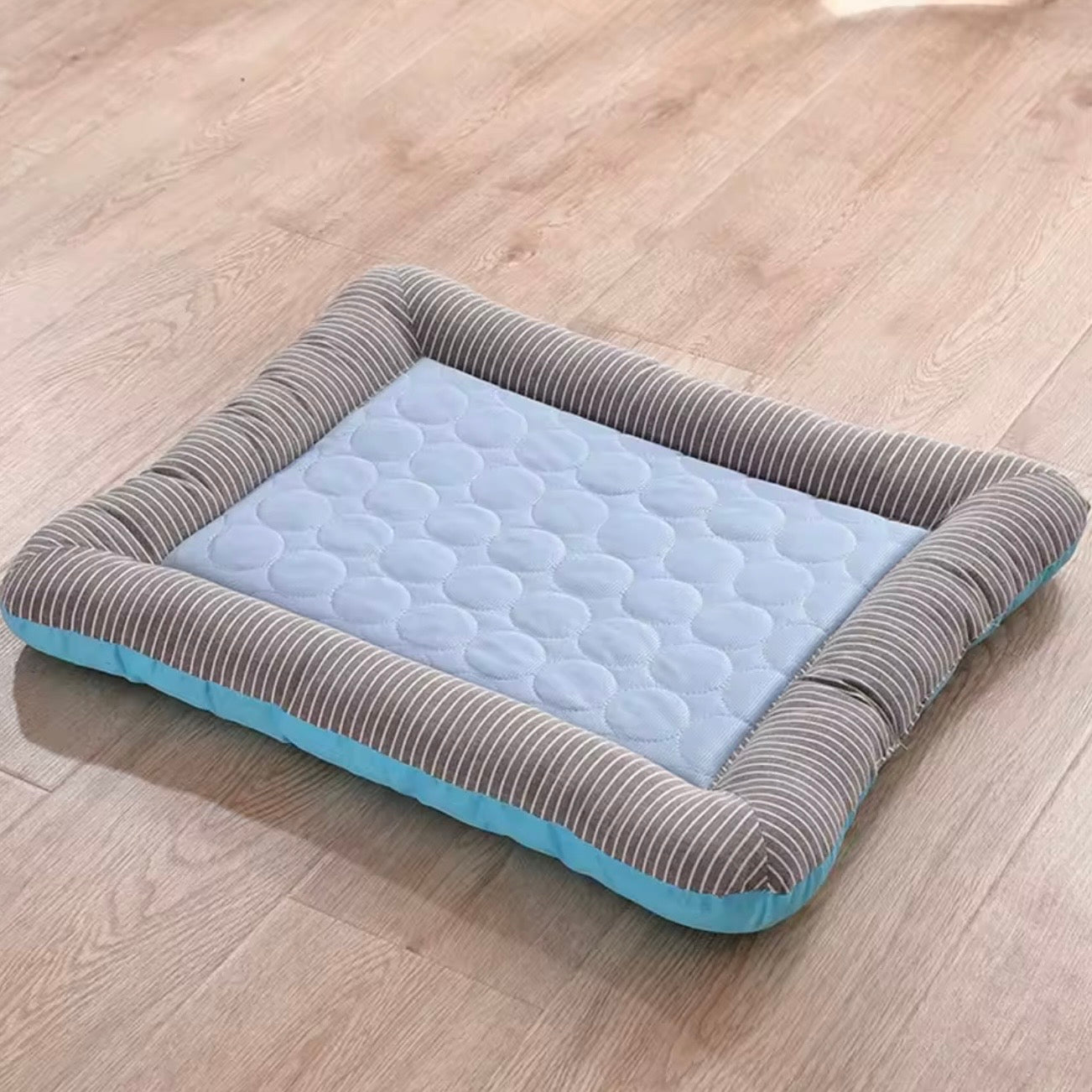 Dog Cooling Mat – Ice Silk & Cotton with Non-Slip Base & Machine Washable